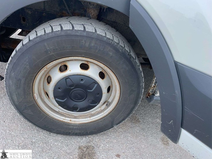 2017-ford-transit-image-21