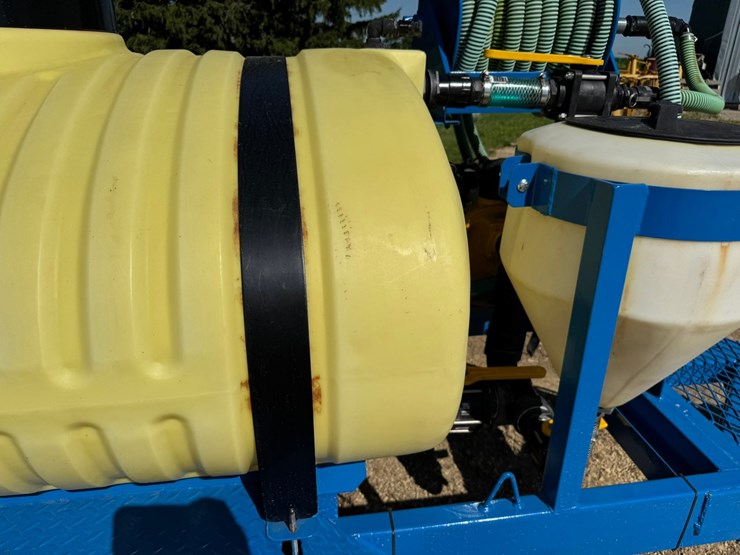 #1890-•-300-gal-towable-hydro-seeder-image-28
