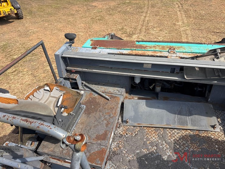 vogele-vision-5200-2-tracked-asphalt-paver-image-23