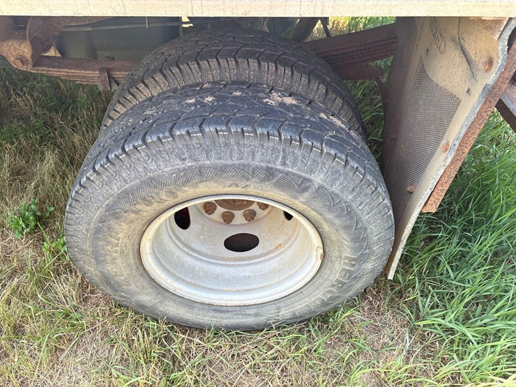 1999-ford-f250-xl-image-9