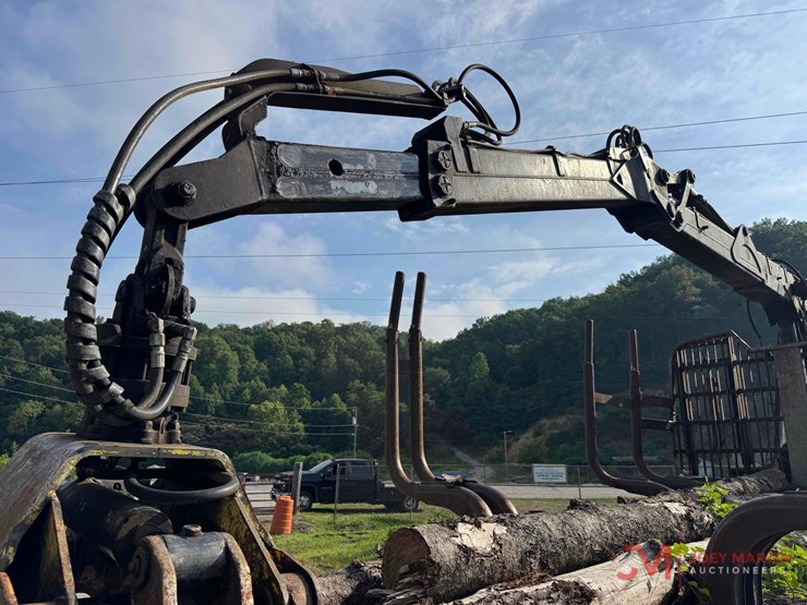 2005-deere-1110d-image-19