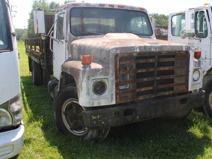 1984-international-s1900-image-1