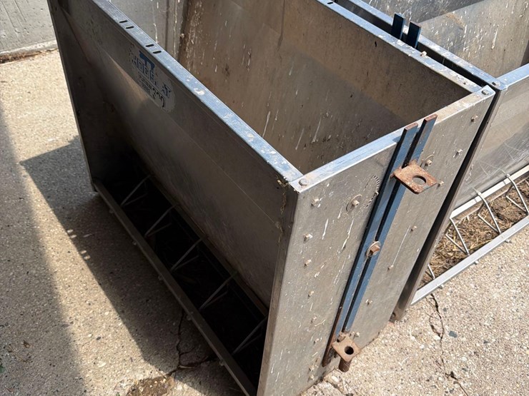 3-hog-slat-300-series-stainless-steel-hog-feeders-image-5