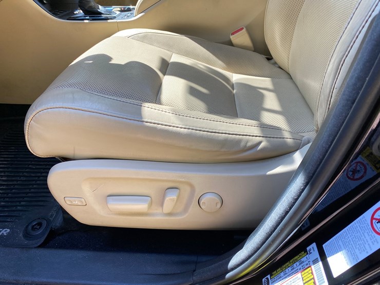 2016-toyota-highlander-image-44