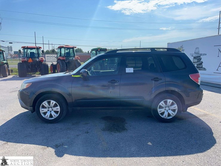 2010-subaru-forester-image-8