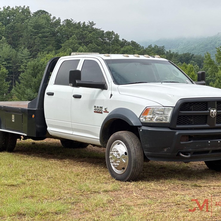 2014 RAM 4500 HEAVY DUTY FLATBED TRUCK