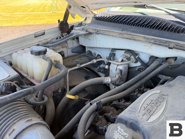2003-chevrolet-silverado-2500hd-image-31