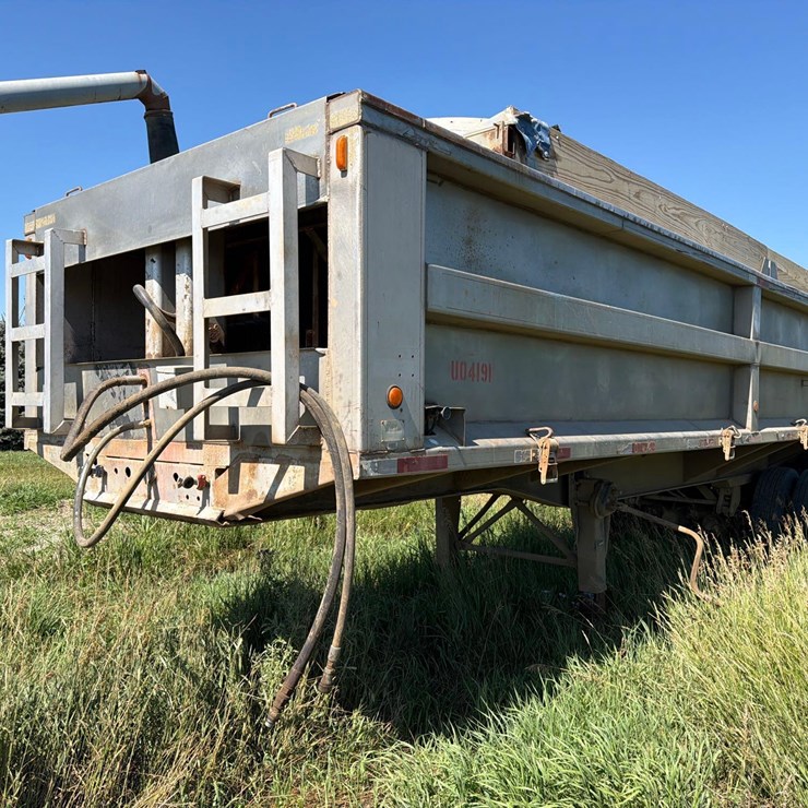 2006 Converto 27ft Semi End Dump Silage Trailer