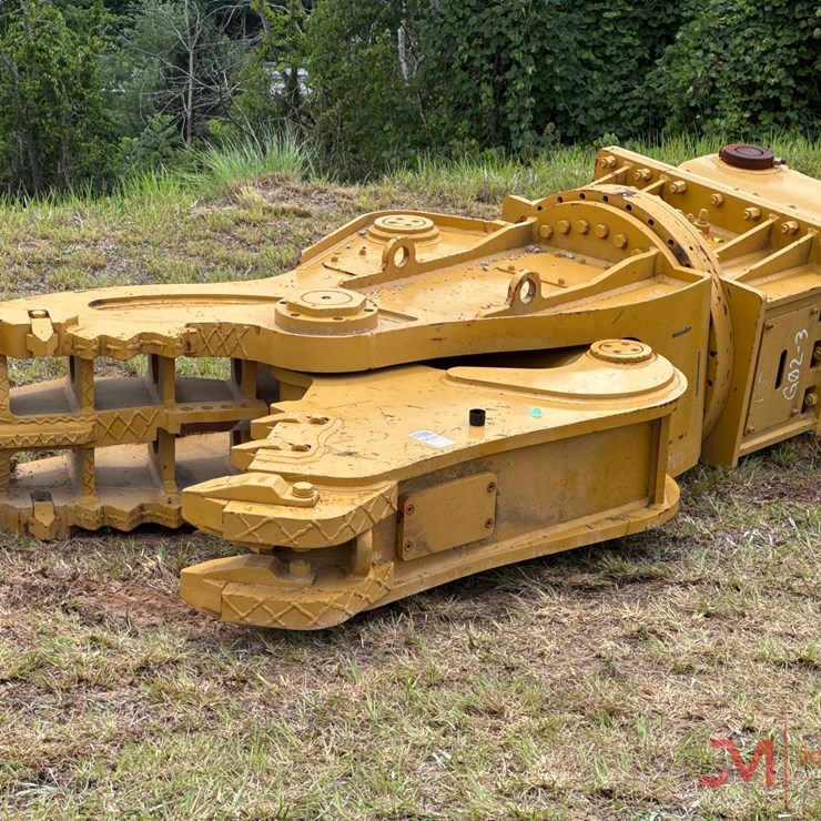 CATERPILLAR 320