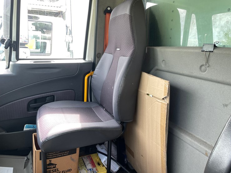 2016-international-durastar-4400-image-68