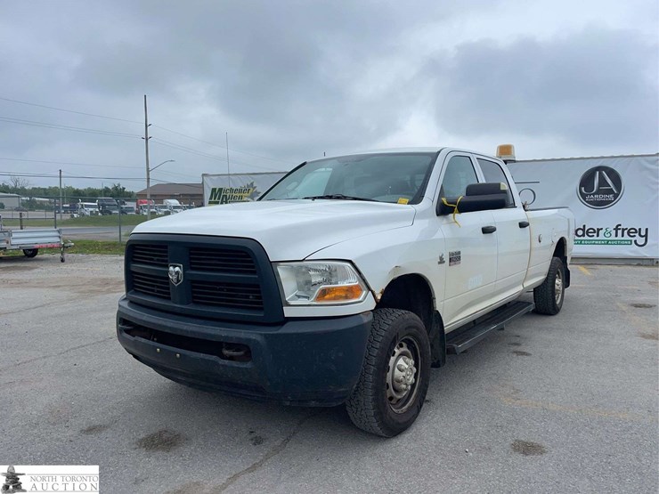2012-dodge-2500-image-1