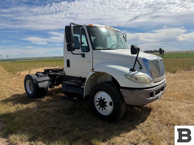 2006-international-durastar-4400-image-10