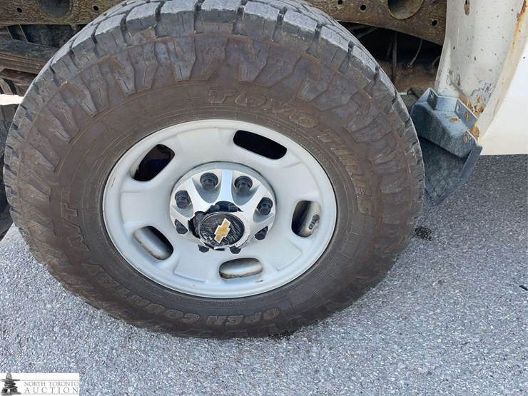 2019-chevrolet-silverado-2500hd-image-24