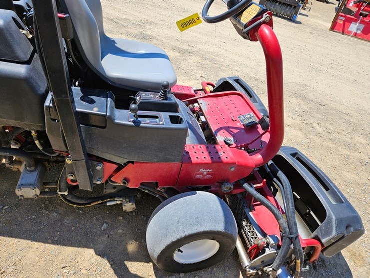 2016-toro-greensmaster-3150-image-21