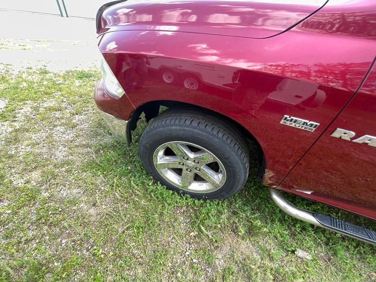2011-dodge-1500-image-10