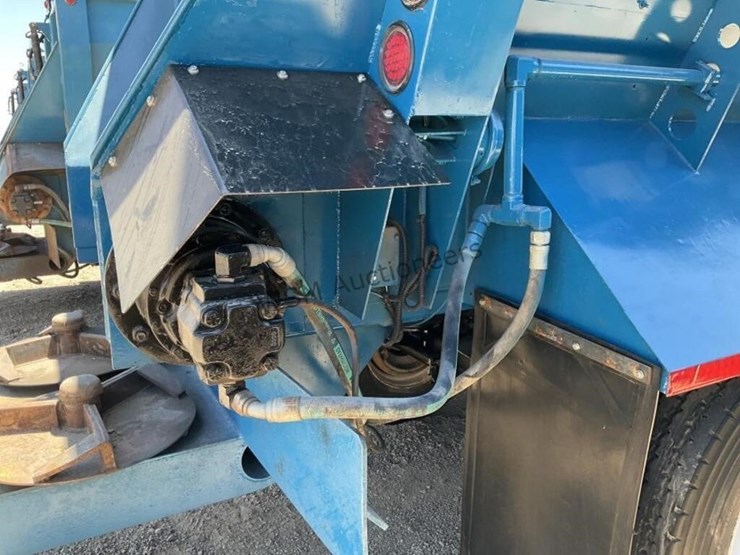 2012-versa-v-bottom-spreader-trailer-image-12
