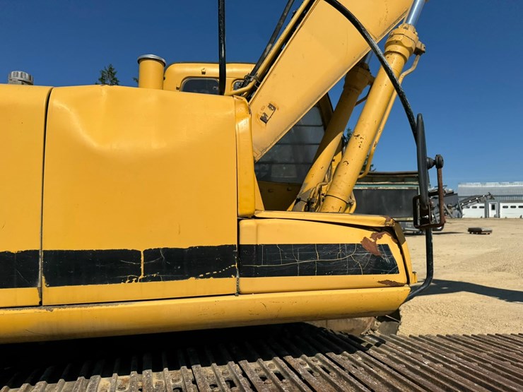 deere-230-lc-image-22