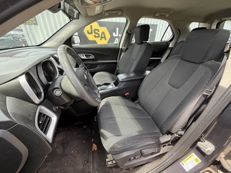 2016-chevrolet-equinox-image-23