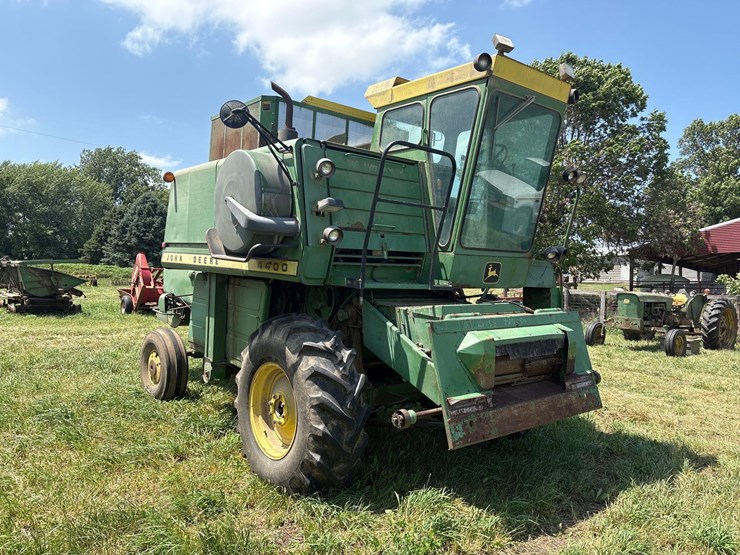 john-deere-4400-image-1