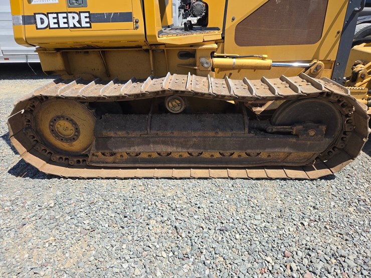 deere-650h-lt-image-42