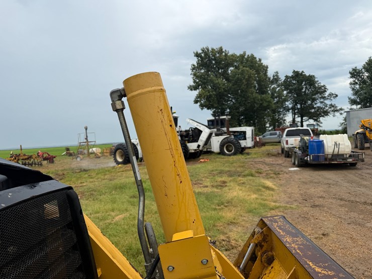 2006-caterpillar-420d-image-64