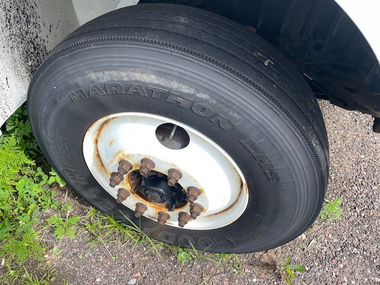 2017-international-durastar-4400-image-5