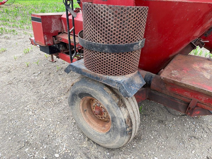 case-ih-1250-image-5