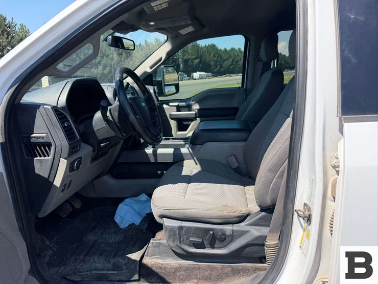 2020-ford-f150-image-18