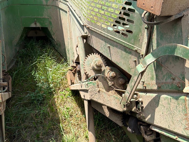 john-deere-237-image-21