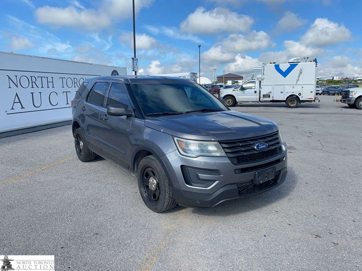 ford-explorer-image-3