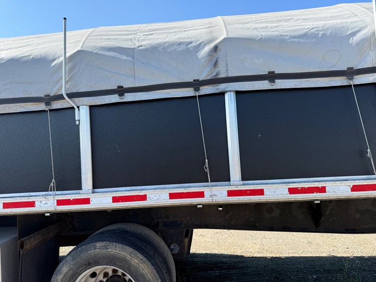 2016-fontaine-flat-bed-trailer-image-40