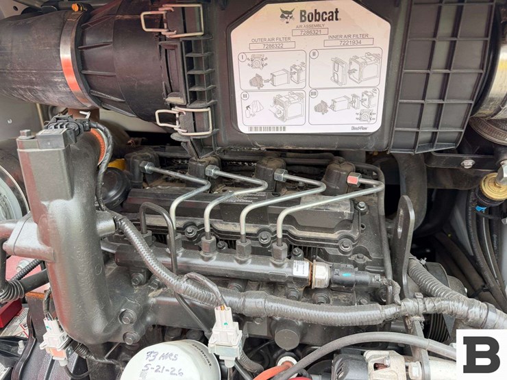 2024-bobcat-t650-image-33