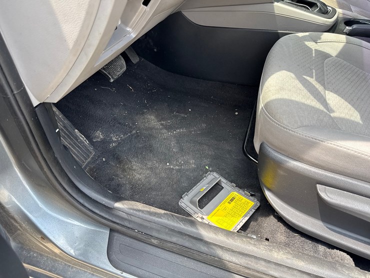 #42717-•-2019-hyundai-elantra-sedan-kmhd84lf4ku743043-inv#-42717-image-21