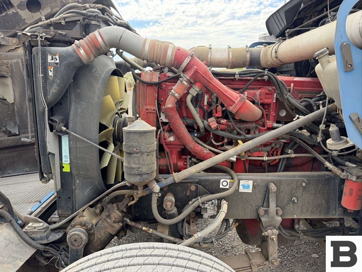 2007-kenworth-w900-image-34
