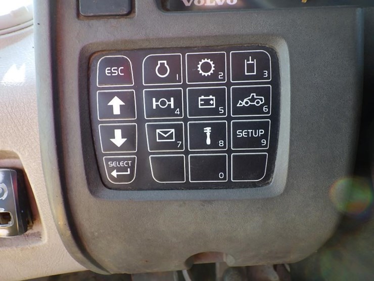 volvo-l220f-image-32