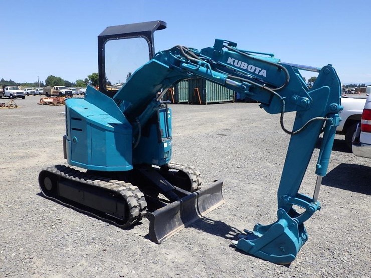 kubota-r-20p-hydraulic-excavator-image-3