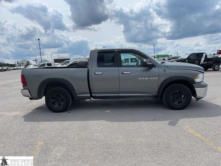 2012-dodge-1500-image-4