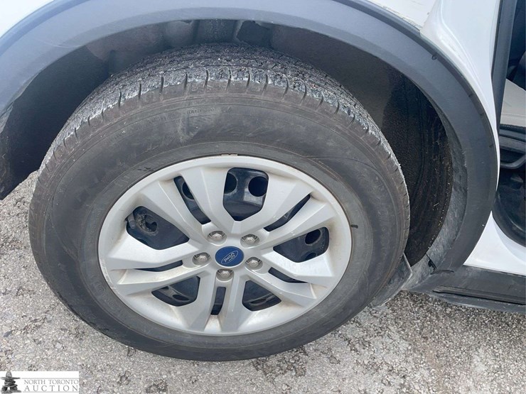 2021-ford-escape-image-23
