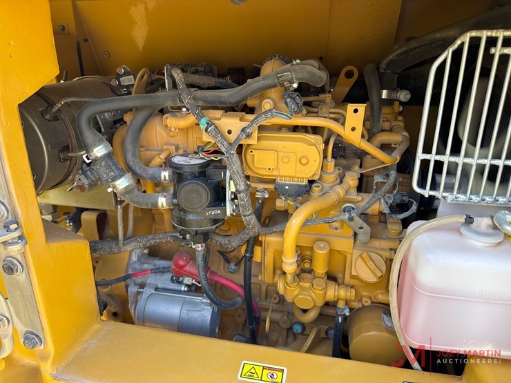 2023-caterpillar-306-cr-image-9