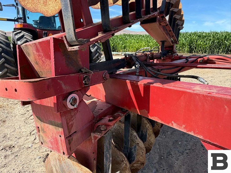 case-ih-770-image-32
