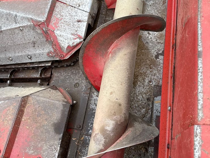 case-ih-844-image-13