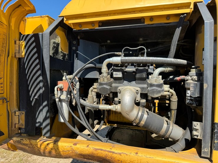 deere-230-lc-image-76