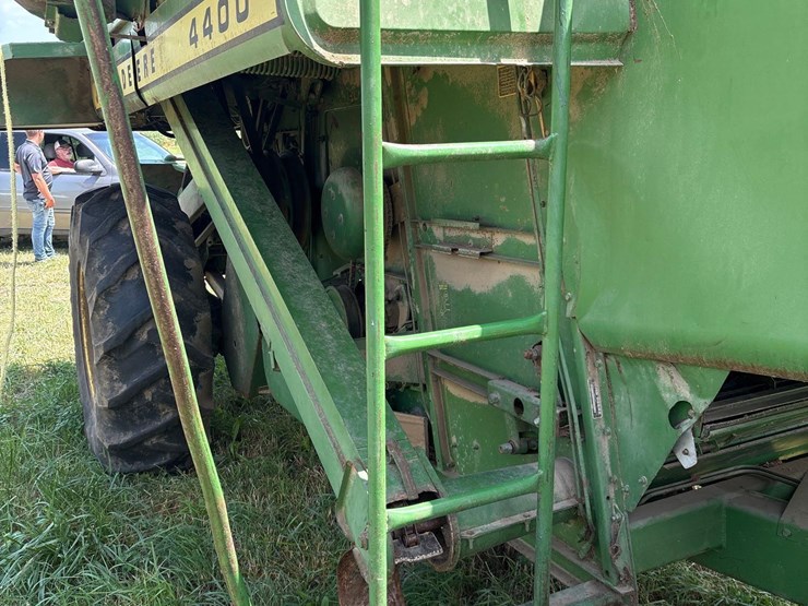 john-deere-4400-image-30
