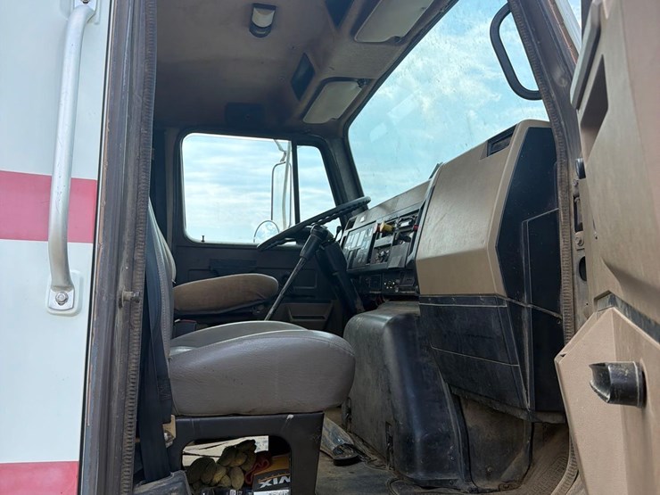 1991-cummins-855-image-47