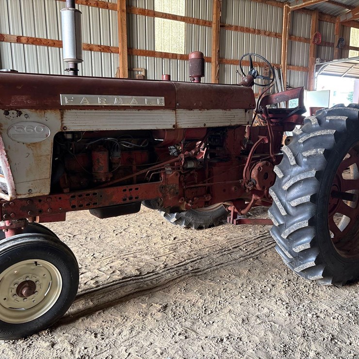 INTERNATIONAL 560