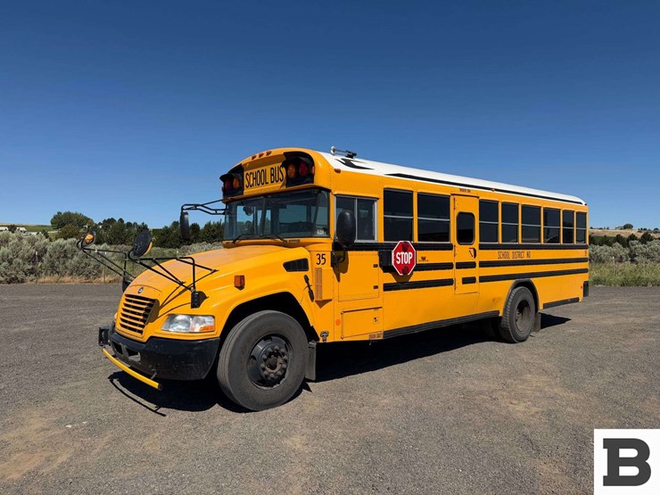 2011-blue-bird-bb-conventional-school-bus-image-1