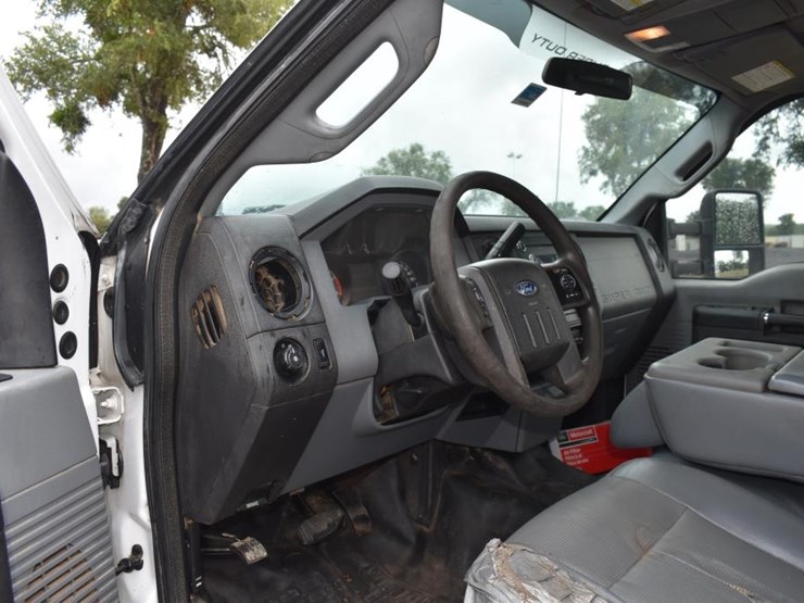 2015-ford-f350-image-12