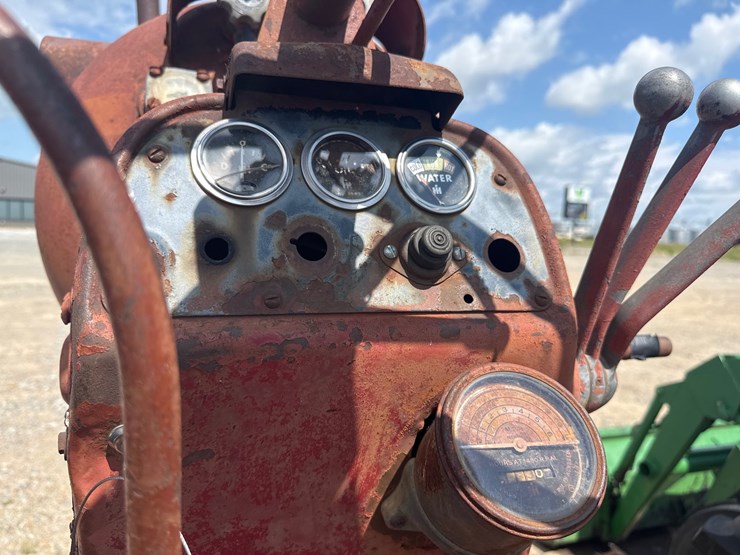 #45331-•-mccormick-farmall-450-tractor-933-inv#-45331-image-23