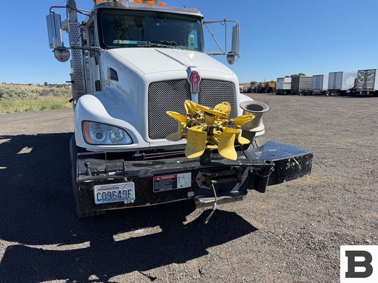 2017-kenworth-t370-image-8