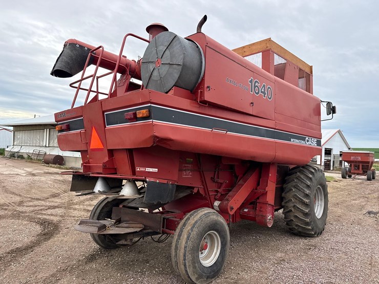 case-ih-1640-image-3
